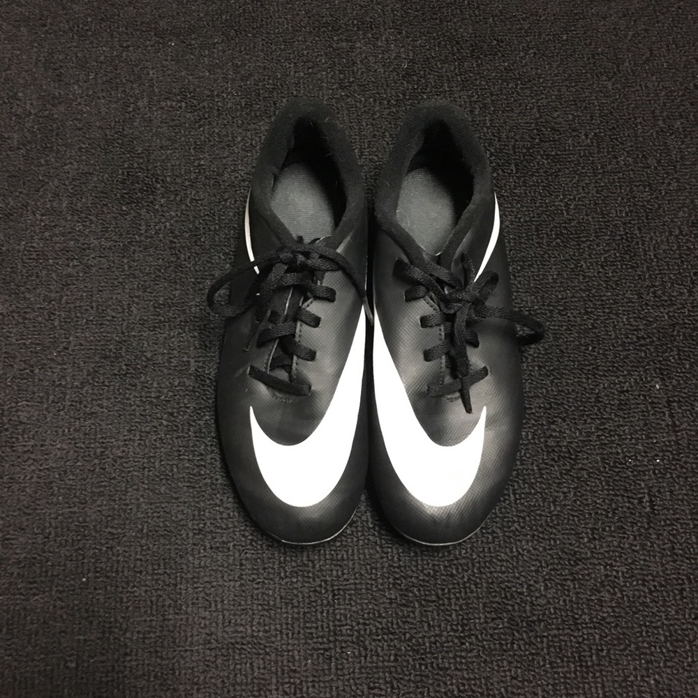 Girl’s Soccer Cleats